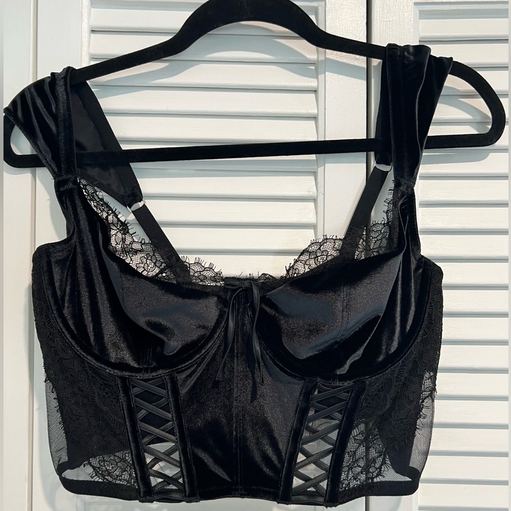 Velvet/lace corset top with cap sleeves